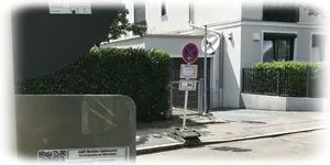 Beidseitiges Halteverbotszone für einem Umzug in München Beidseitiges Halteverbotszone für einem Umzug